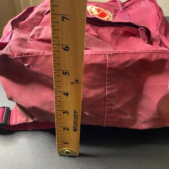 Fjallraven "Kanken" Maroon Backpack, 13" Laptop Sleeve -- Beat Up But Good - Picture 13 of 13